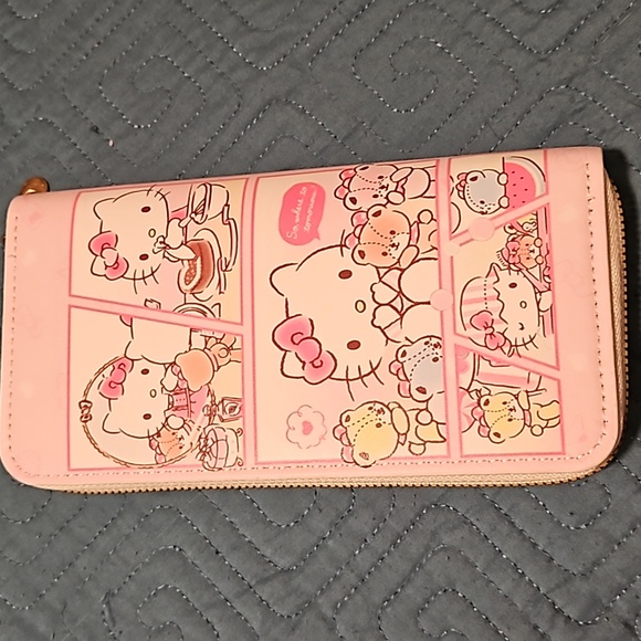 Hello kitty 😺 wallet - Picture 2 of 3